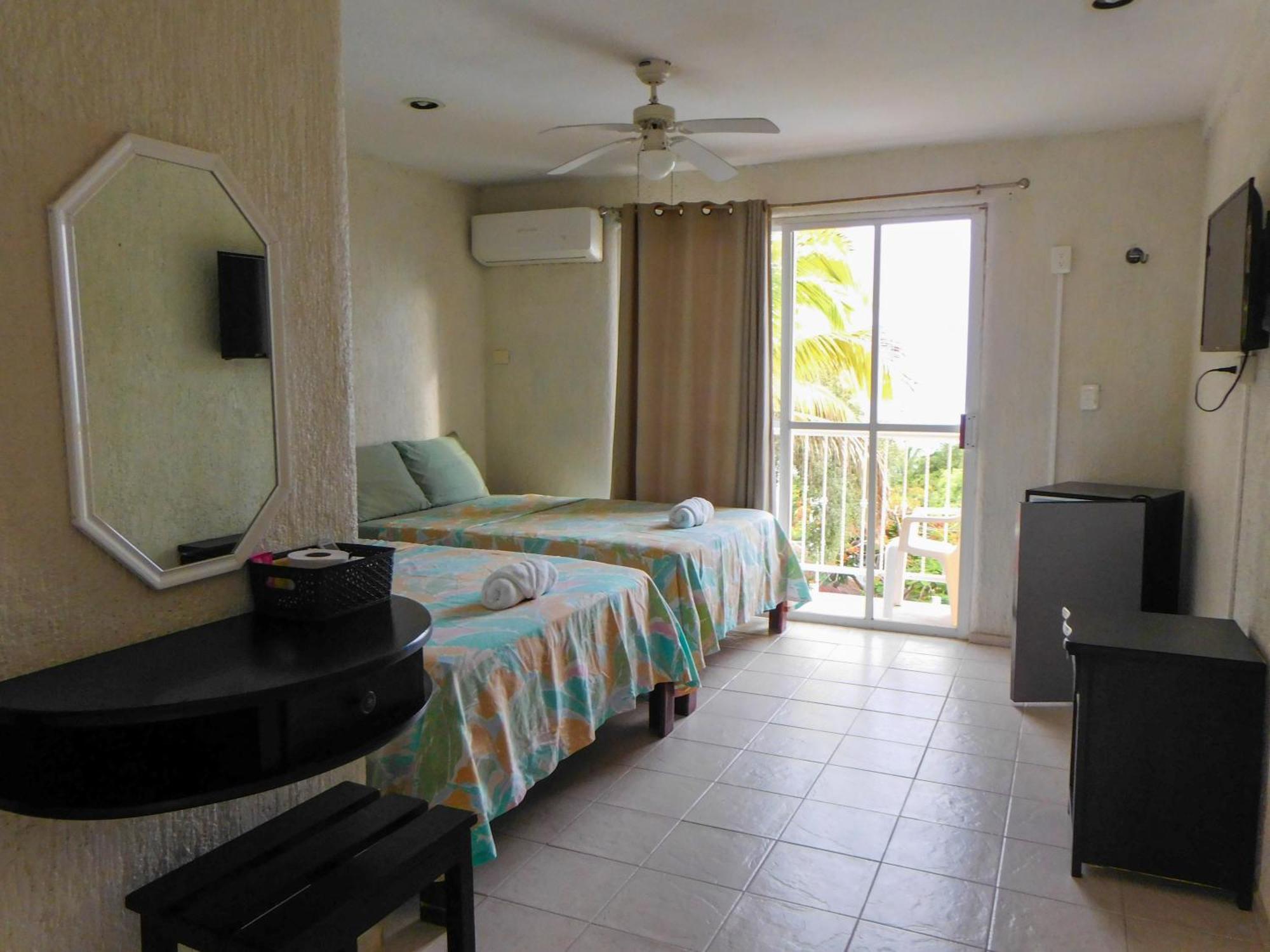 Hotel Ma Elena Isla Mujeres Dış mekan fotoğraf